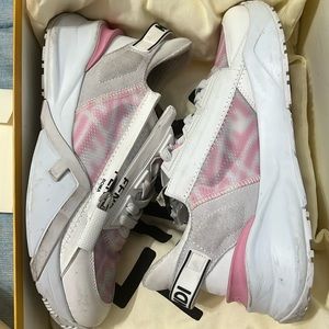 Shoes need cleaning. Other than that they are in good condition. Only worn 3x